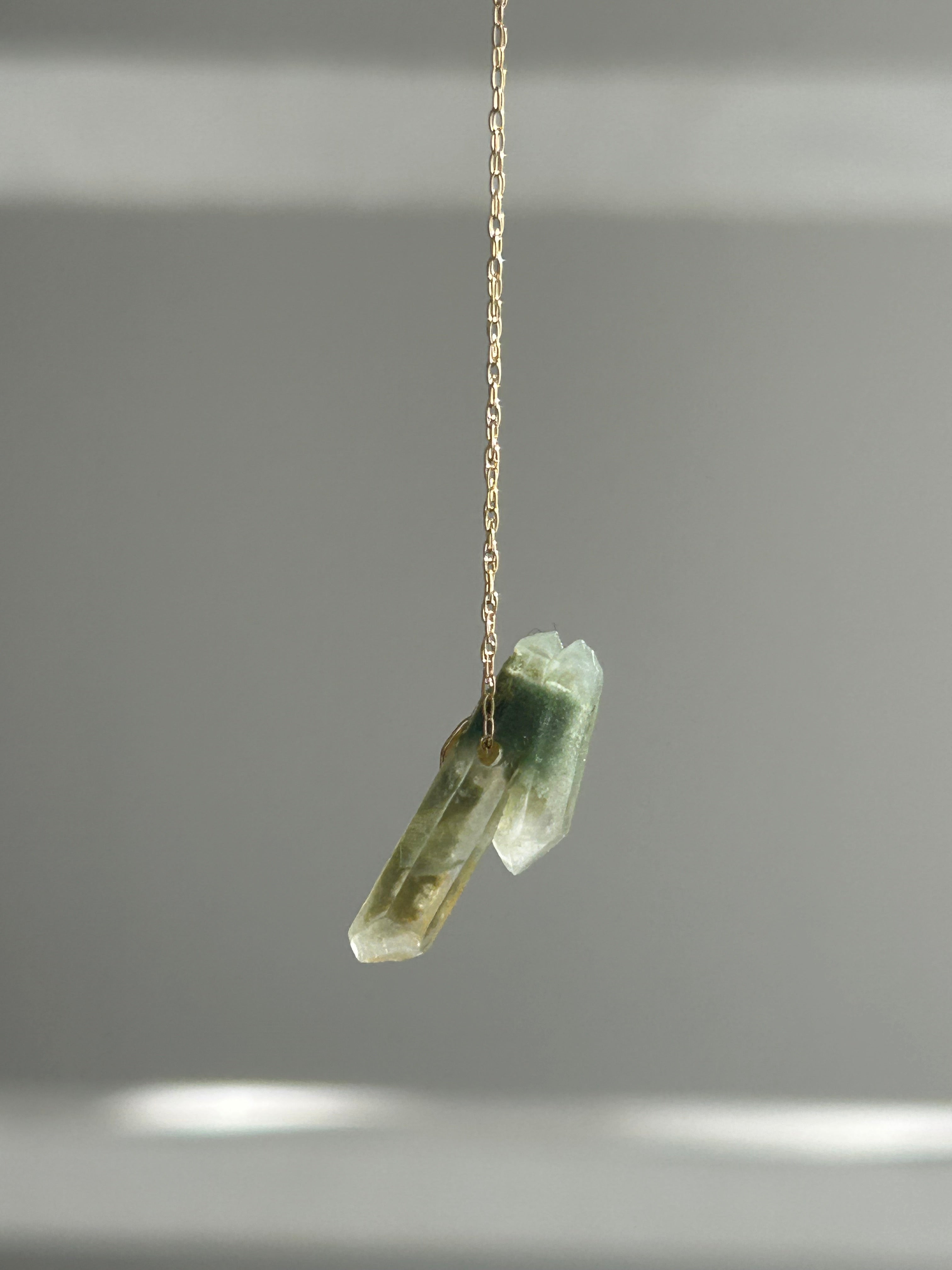 Himalayan crystal. 10k necklace