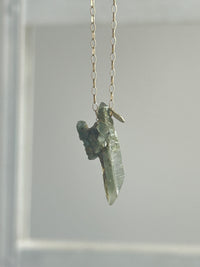 Himarayan crystal. 10k necklace